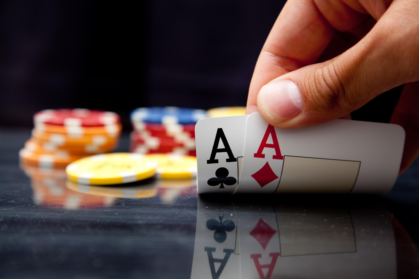 Positions à une table de poker au casino : comment en profiter ?